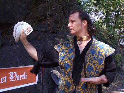 Courtesy of magician Michael Lee.