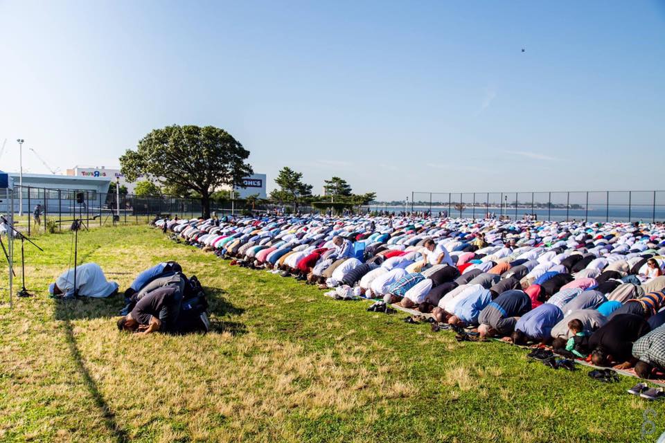 Eid service in Bensonhurst Park (Photo via MAS Youth Center/Facebook)