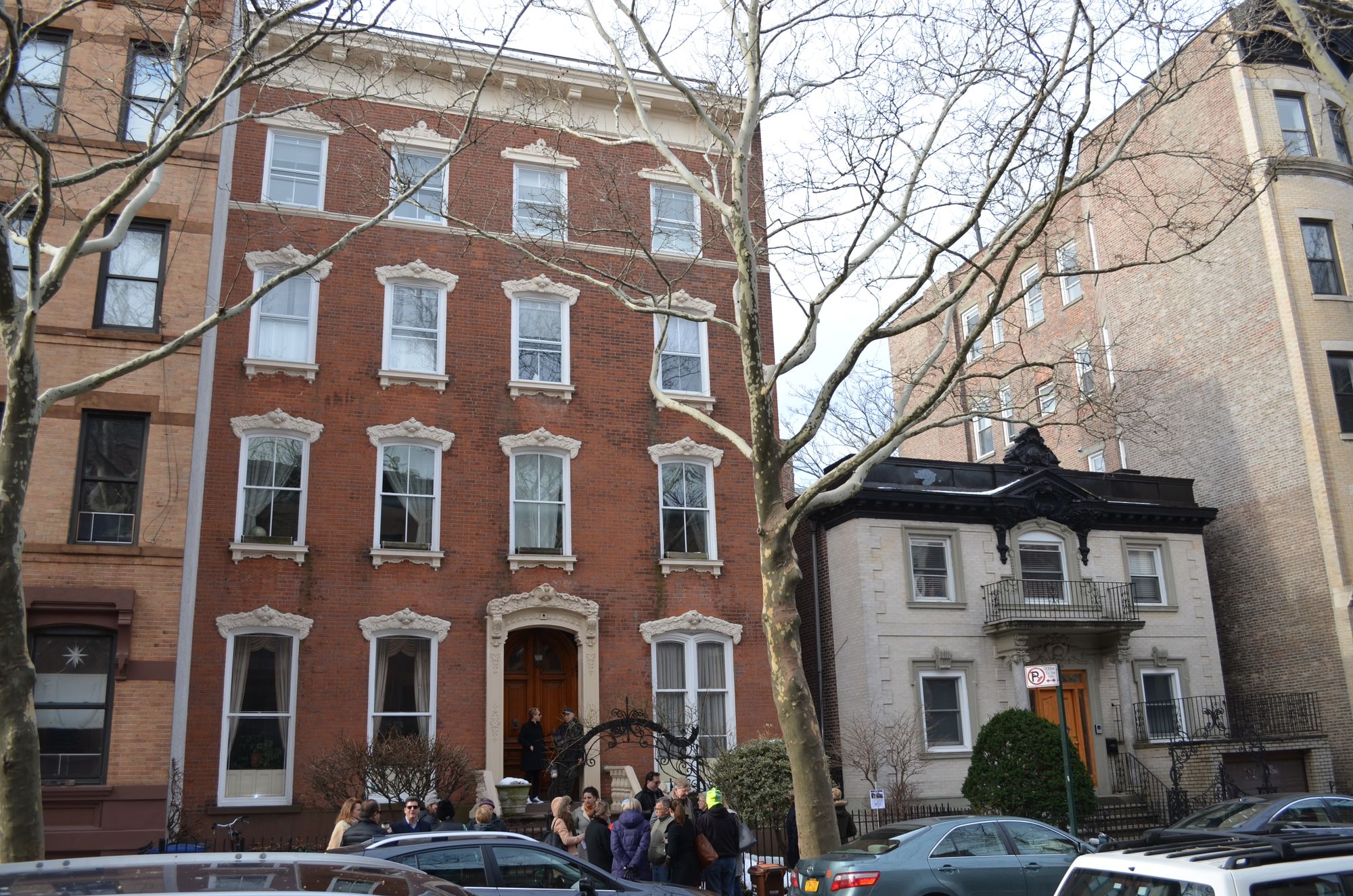 Carroll Gardens Community Calls On Landmarks Commission To Protect Two Historic Buildings