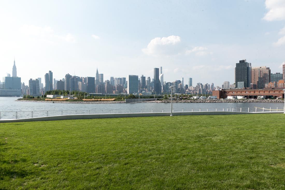 Waterfront Park Opens at Greenpoint Landing