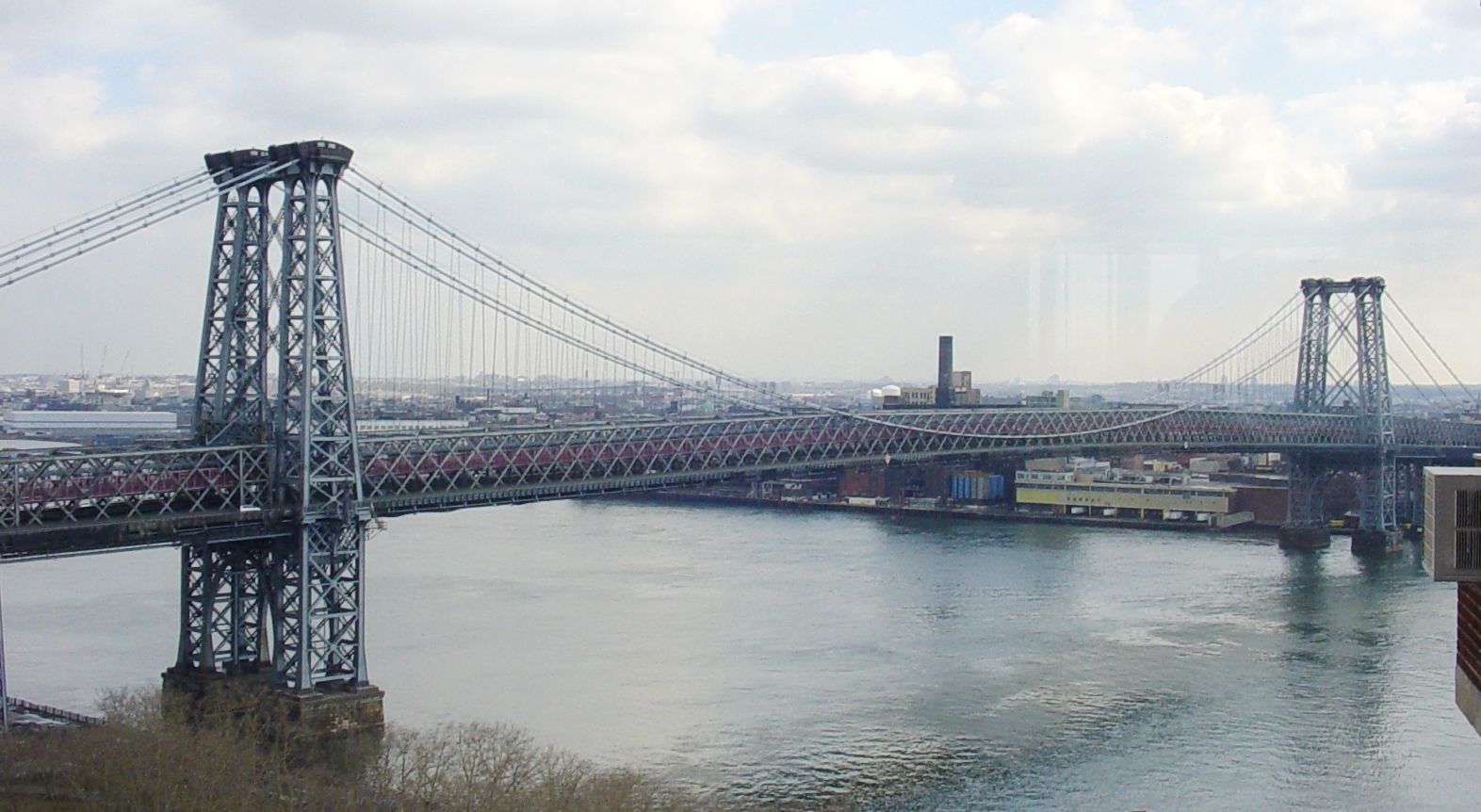 Would-Be Jumper Talked Down from Williamsburg Bridge