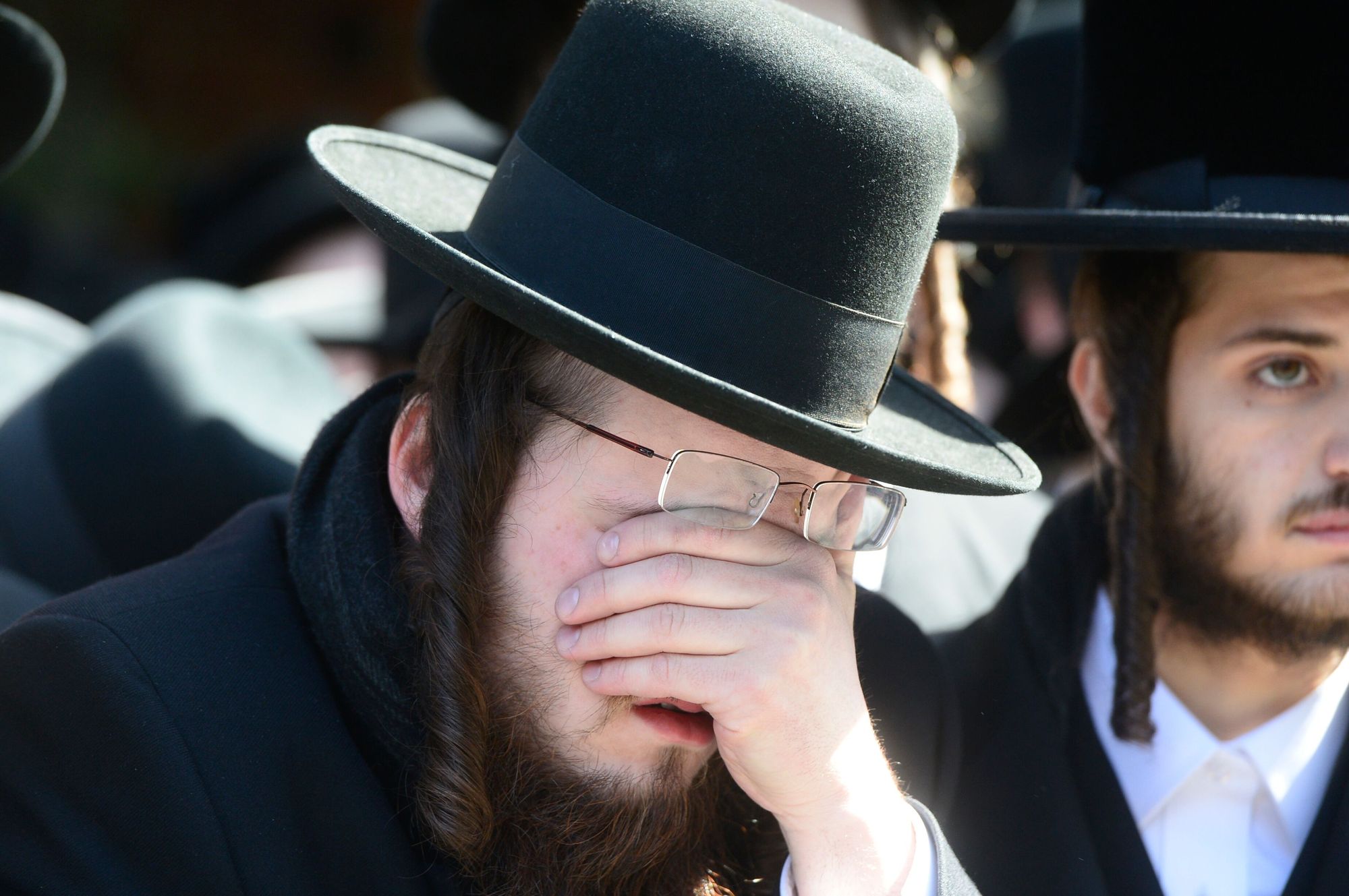 Mourners at the funeral of The Skulener Rebbe, Rabbi Yisroel Avrohom Portugal (Photo: Todd Maisel)