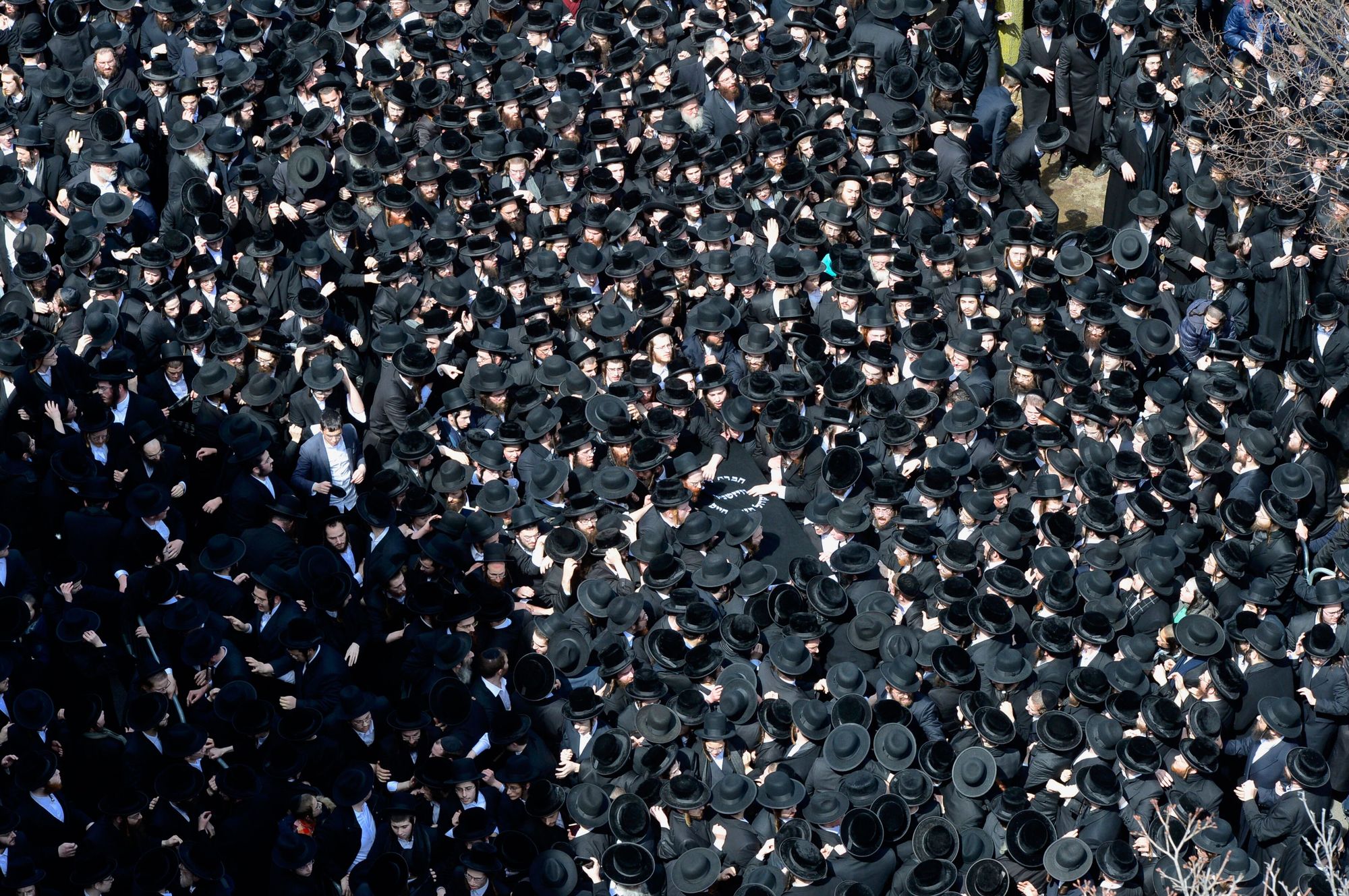 Funeral procession of The Skulener Rebbe, Rabbi Yisroel Avrohom Portugal (Photo: Todd Maisel)