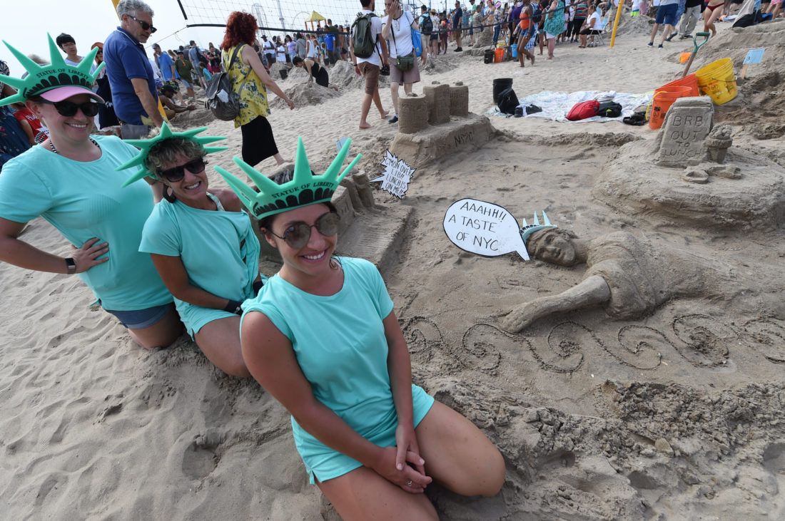 Sand sculpture at Jersey Shore shows love for Super Bowl-bound Eagles 