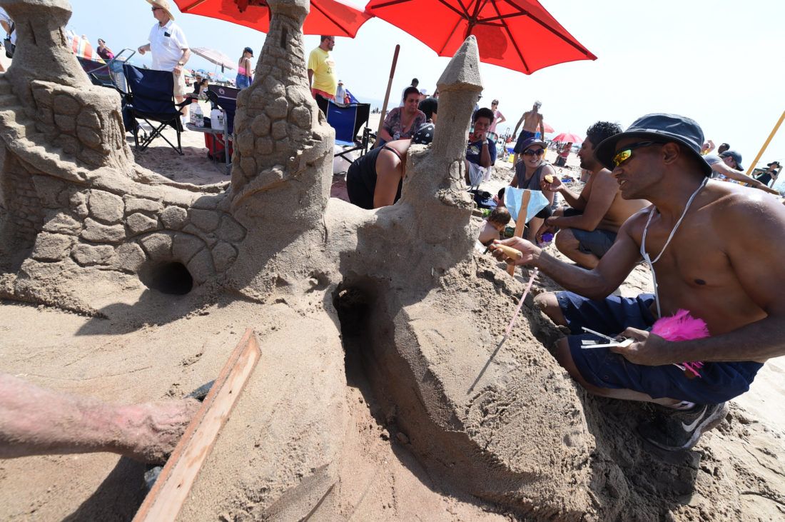 Amateur artists prepare for 23rd annual Coney Island Sand Sculpting Contest  – New York Daily News