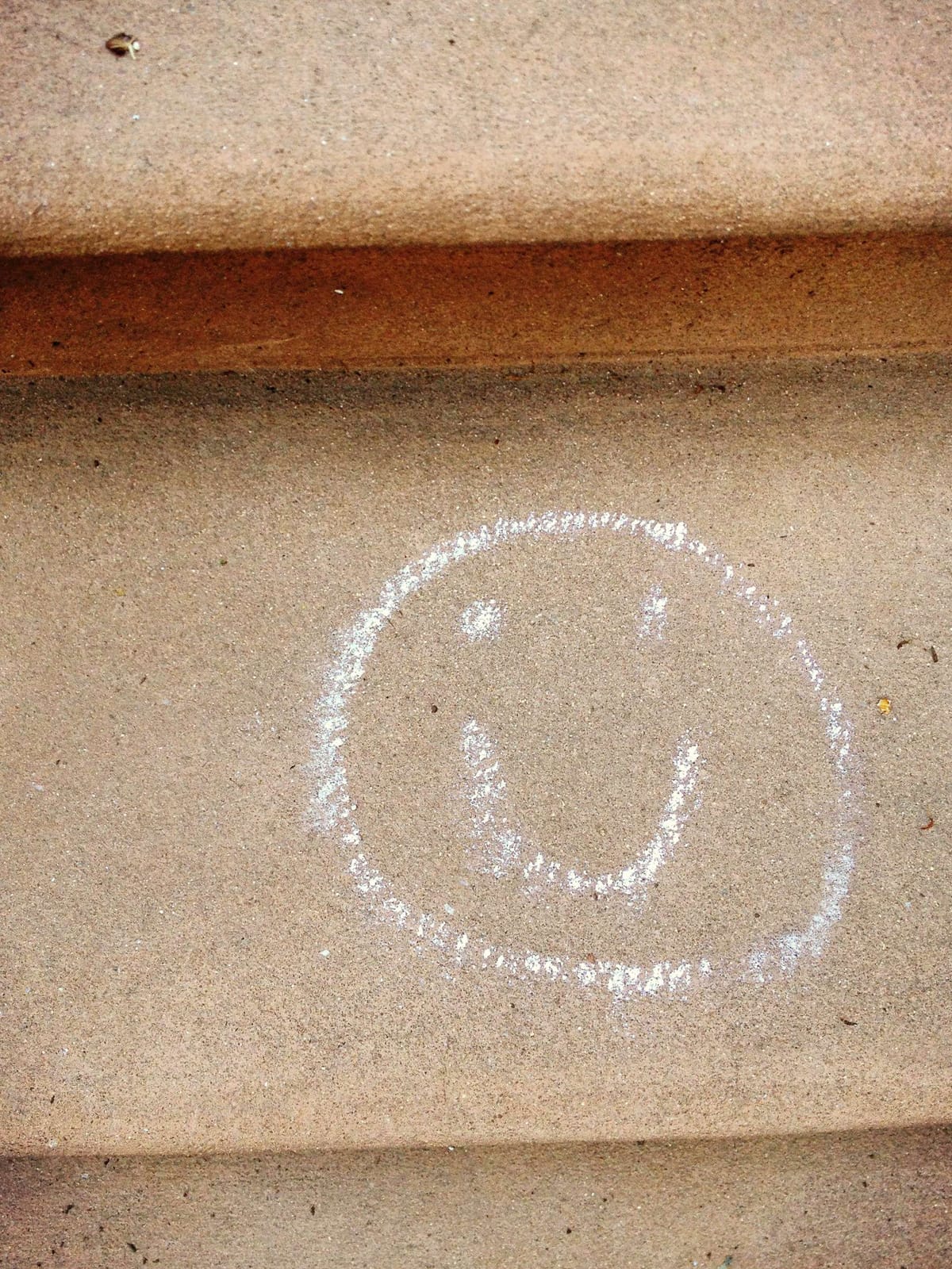 Photo Of The Day: Stoop Smile
