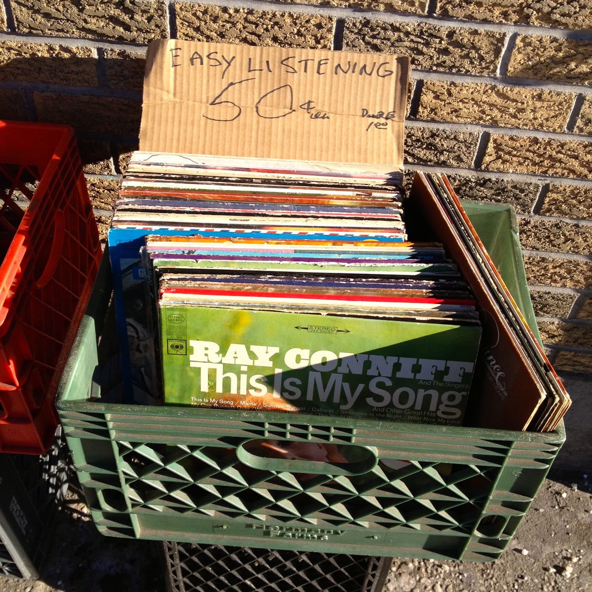 This Week On The Stoop: New Vietnamese, Condos On 7th, Broad City Shopping