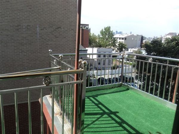 South Slope Rental Roundup: Outdoor Space