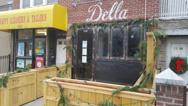 New Italian Restaurant Della Opens On Prospect Avenue