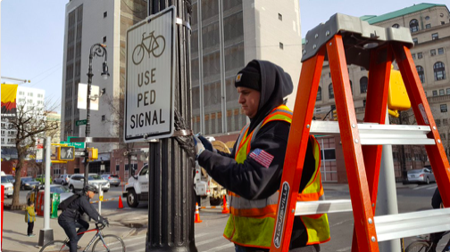 New Pilot Program Gives Bicyclists A Head-Start At 50 Intersections Across City