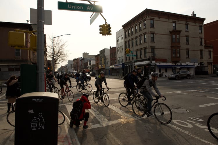 Inaugural “Bike Train” Commute Takes Off From Williamsburg