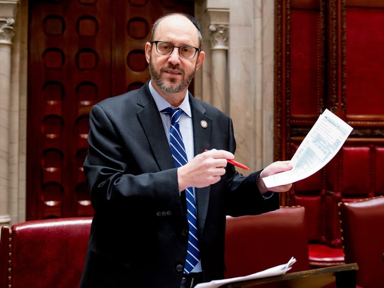 Will Senator Simcha Felder Return To The Democrats?