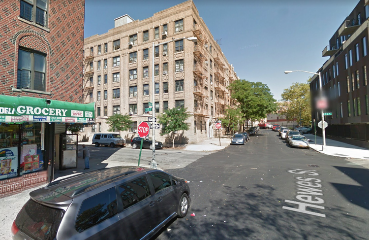 Gunfight Breaks Out on Williamsburg Corner, Leaving 1 Dead and 2 Wounded