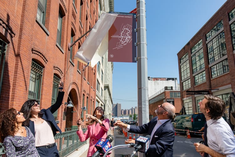 New Markers Commemorate DUMBO’s Historic District Designation