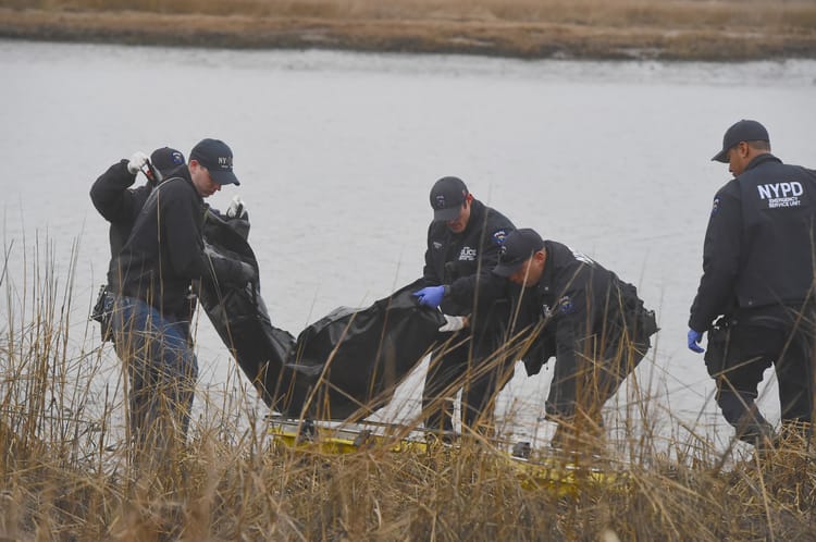 Body of man found in mud in Shell Bank Creek