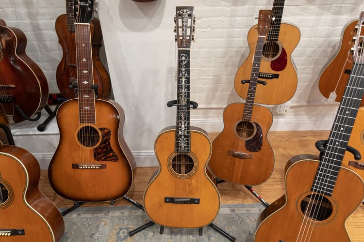 RetroFret: Go West For New Home Of Vintage Guitars