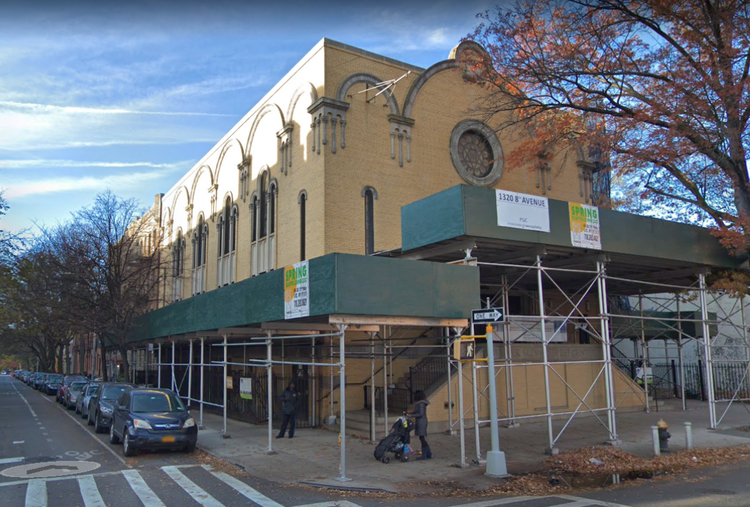 Police Searching For Man Who Set Fire On Steps Of Park Slope Jewish Center