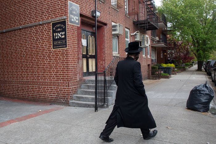 Brooklyn Underground Yeshivas Flout PAUSE Rules, Parents Charge