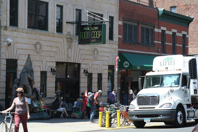 Park Slope Food Coop Employees Looking To Unionize