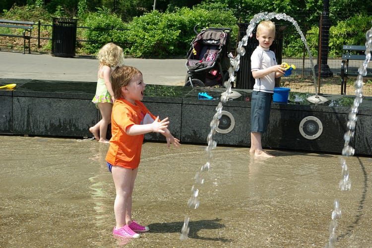 Splashing, Partying & Snacking At Lakeside