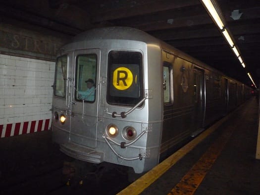 Brooklyn Woman Fights Off Knife-Wielding Perv On ‘R’ Train