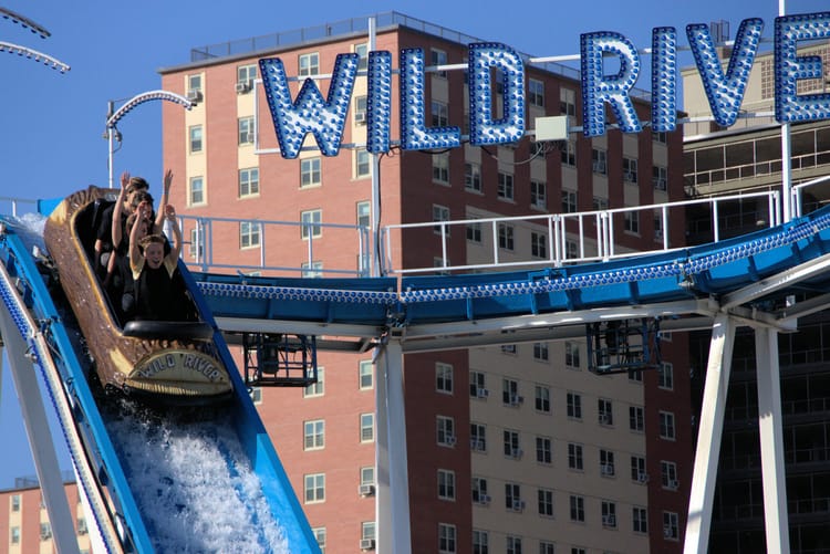 Muslim Couple Sues After Getting Booted From Luna Park