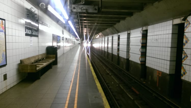 Man Fatally Struck By R Train Wednesday At Union Street/4th Ave Station