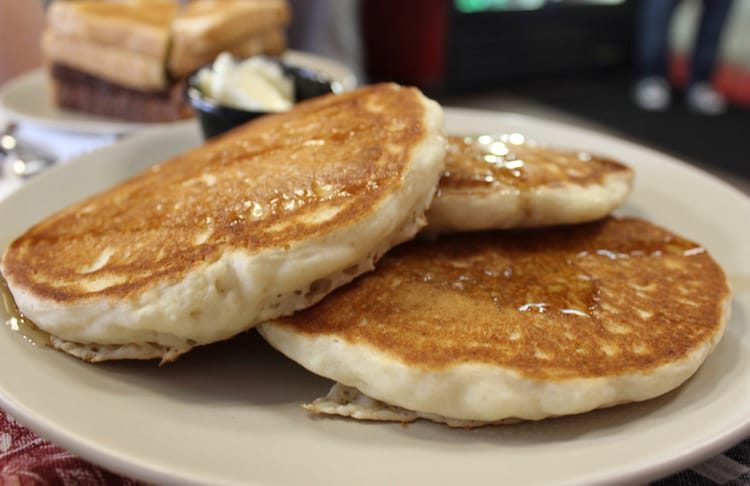 Get Your Pancake Fix At Pete’s Breakfast Pop-Up In 620 On Caton Pizza