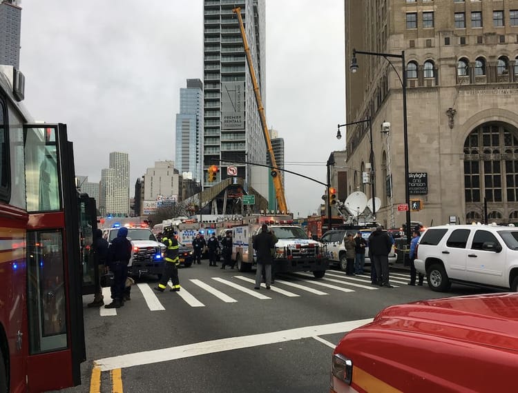 Updated: LIRR Train ‘Derails’ At Atlantic Terminal; Mayor de Blasio Absent From Scene