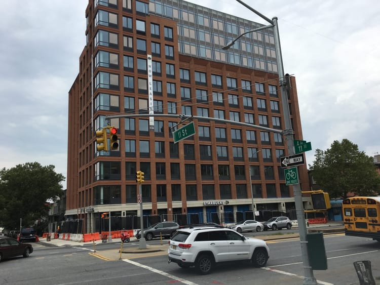 Starbucks Spotted On 4th Avenue In Gowanus