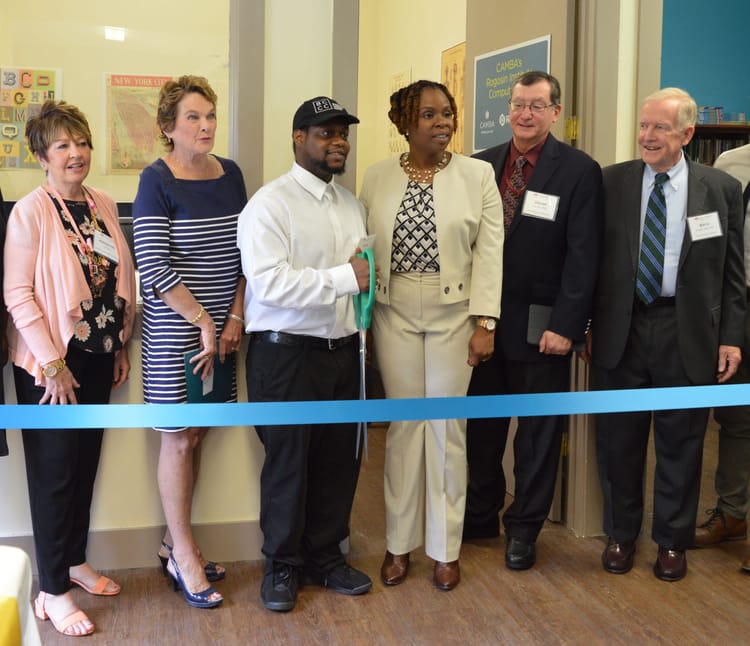 New Computer Lab Opens in Brownsville Homeless Shelter