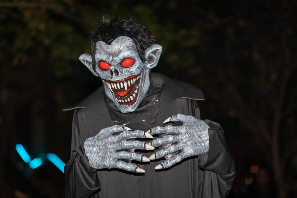 Dinosaurs, Ghouls, Clowns & More At The Park Slope Halloween Parade