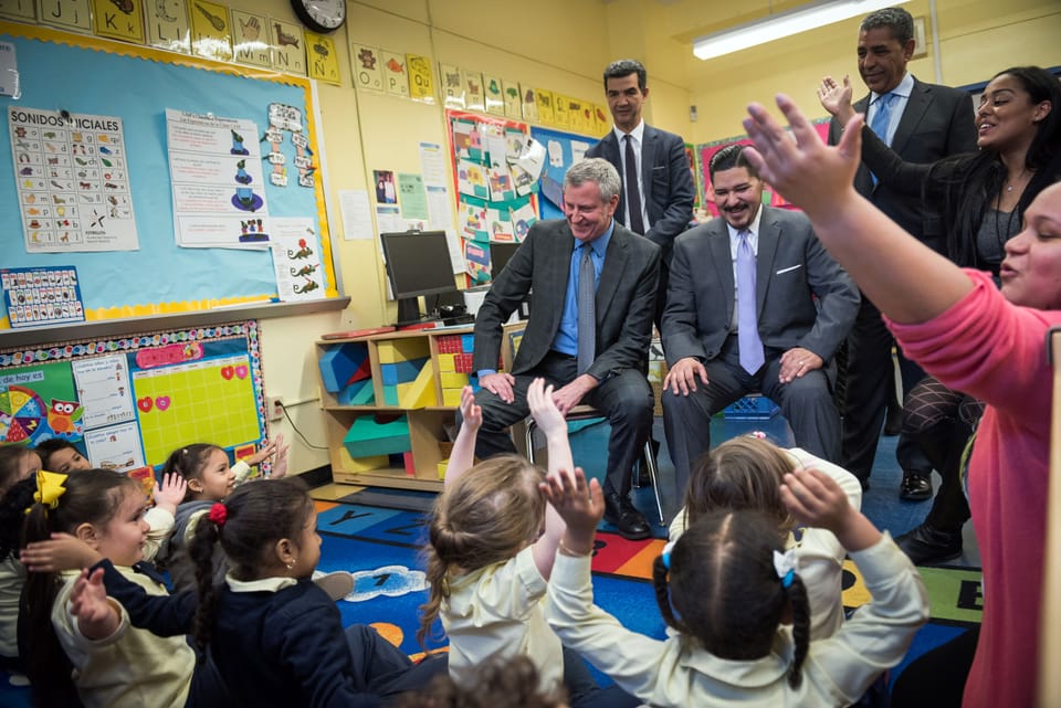 In the push to extend mayoral control of schools, de Blasio highlights new pre-K dual language programs