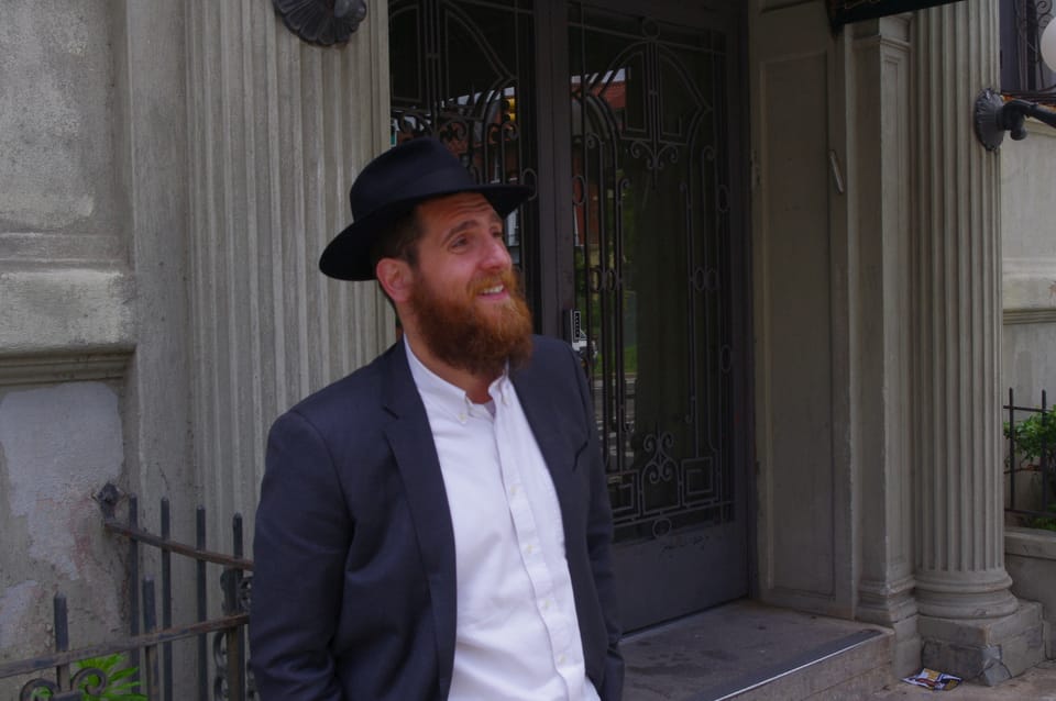 Yoni Katz Can Take You on a ‘Messianic’ Tour of Hasidic Crown Heights  