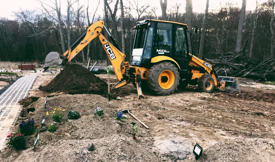 No, There Is No Mass Burial On Randall’s Island.