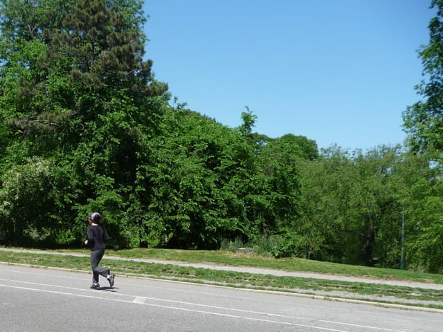 Always Carry a Mobile Phone While You’re Exercising