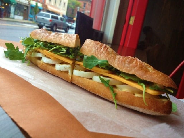 Sandwich of the Week: Egg & Cheese at De Luxe