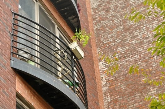 Photo of the Day: Haunted Balcony