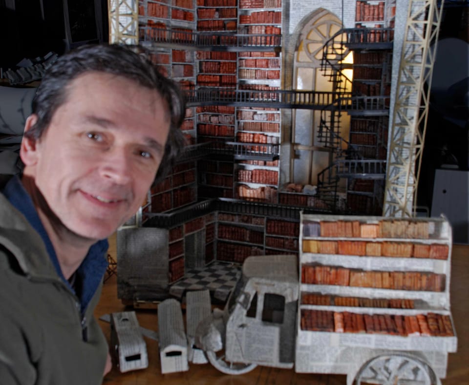 Artist Lothar Osterburg Creates “Zeppelins in Grand Central”