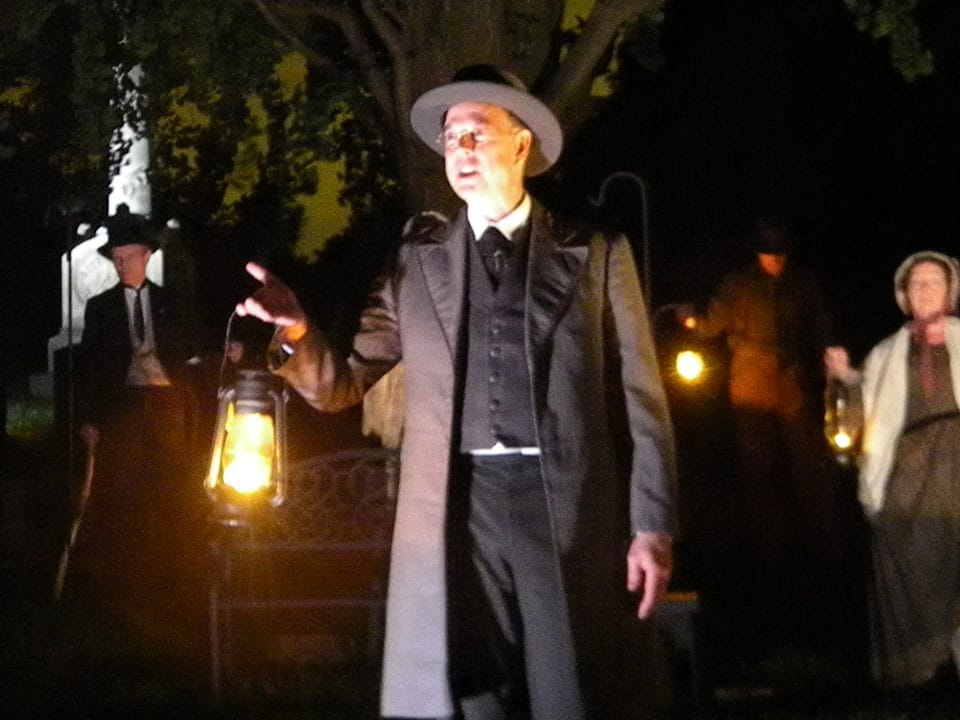 Spoon River Speaks From Beyond The Grave At Green-Wood