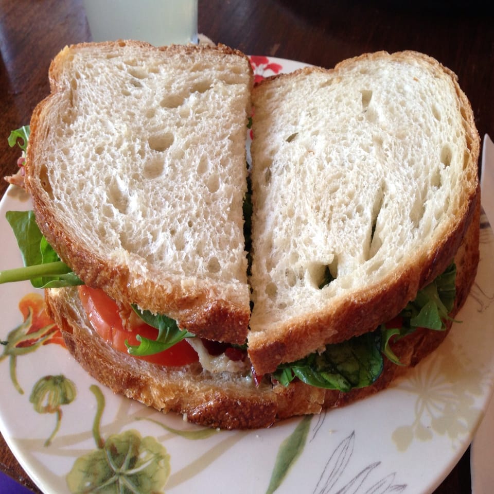 Afternoon Bite: Avocado BLT From Couleur Cafe