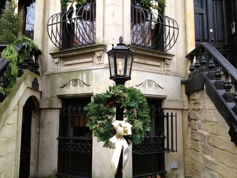 Photo Of The Day: Gas Lamp Wreath