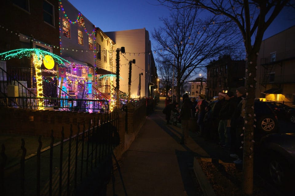 Holiday Light Spectacular Kicks Off 2014 Season On 22nd Street