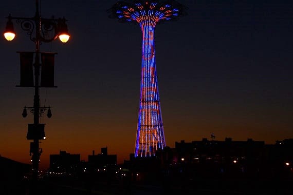 Let’s Go Mets: Parachute Jump Goes Orange & Blue