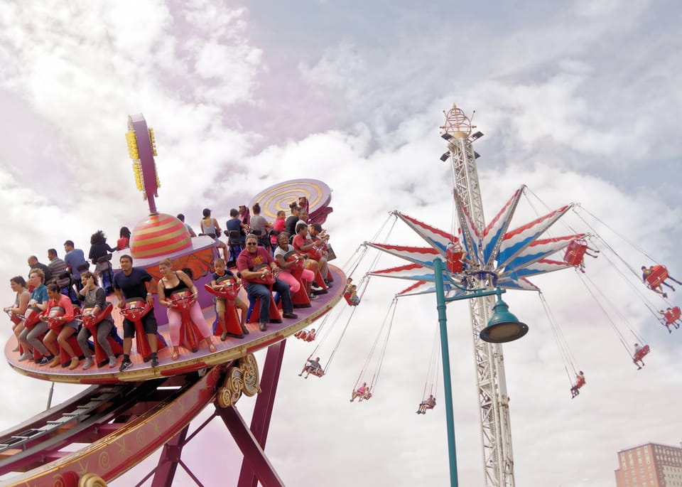 Chasing Charmanders in Luna Park: Free Rides Offered To Pokémon GO Players