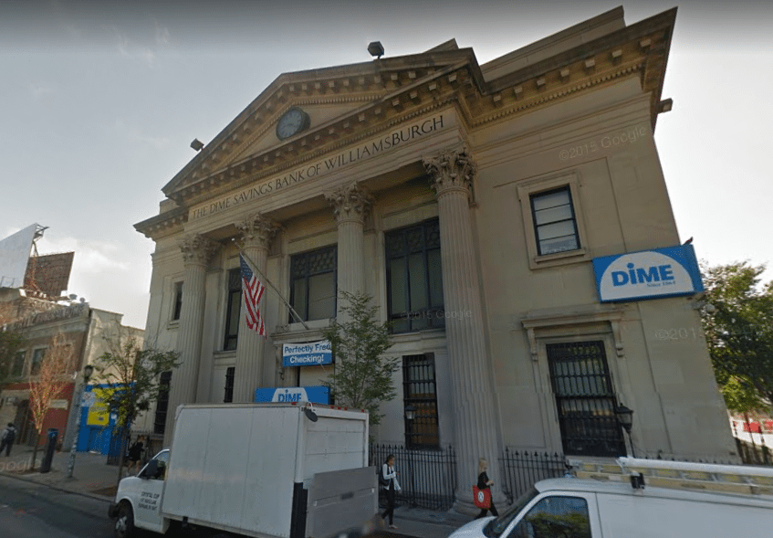 Williamsburg Robber Assaults Woman in Bank, Flees With Cash