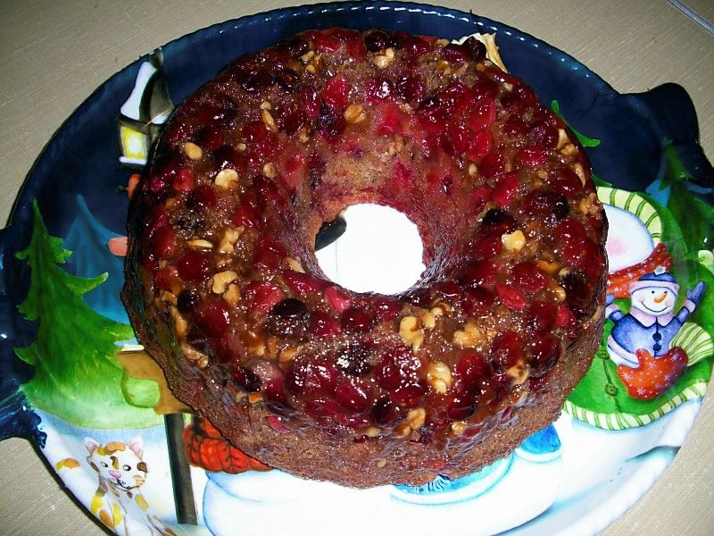Bensonhurst Kitchen: Cranberry Wreath Cake