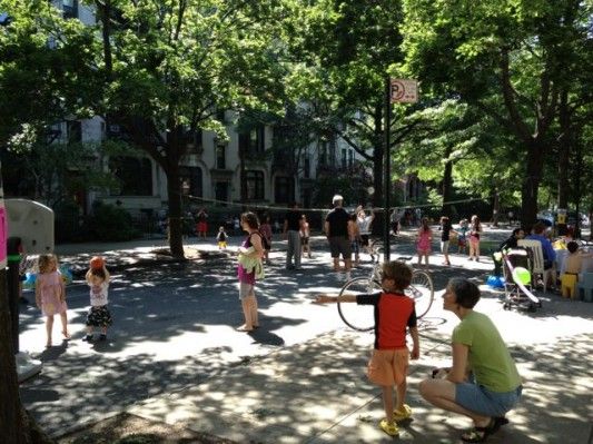 block-party-volleyball