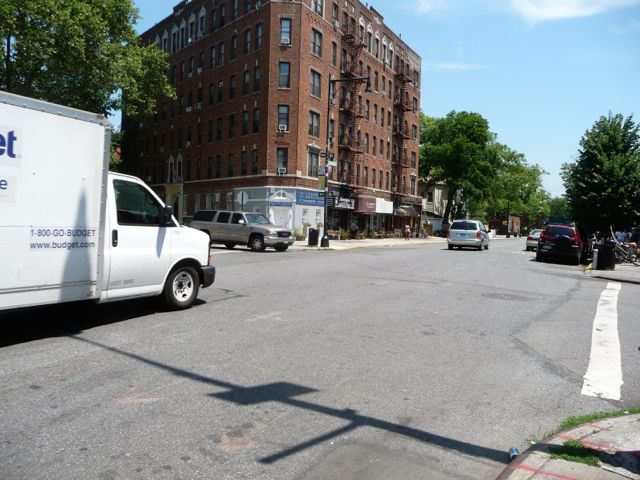 Cortelyou/Westminster Intersection Could Get a Traffic Light