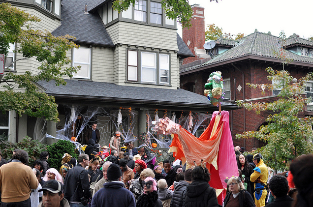 dpc_halloweenparade_2011.png